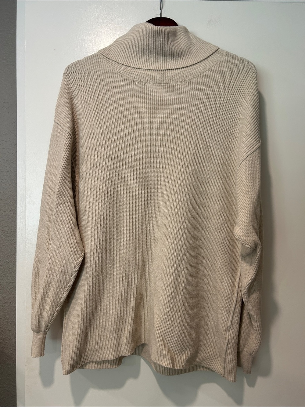 Free People Softly Structured Ribbed Turtleneck Size Small - Picture 2 of 6